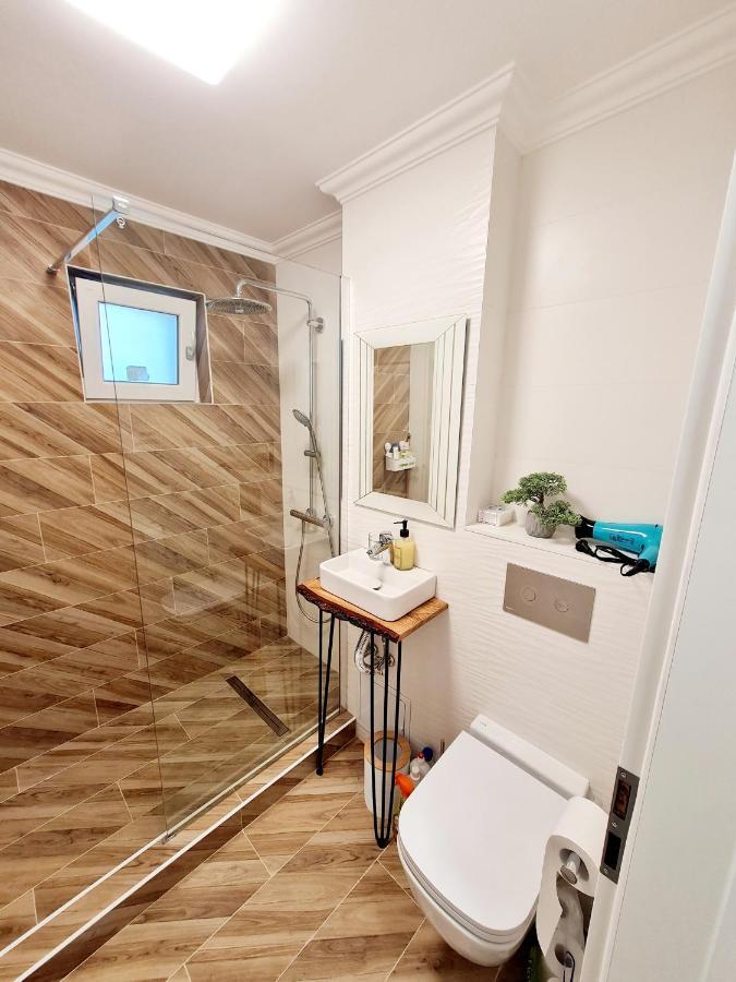 Eden Apartment Cluj-Napoca Esterno foto